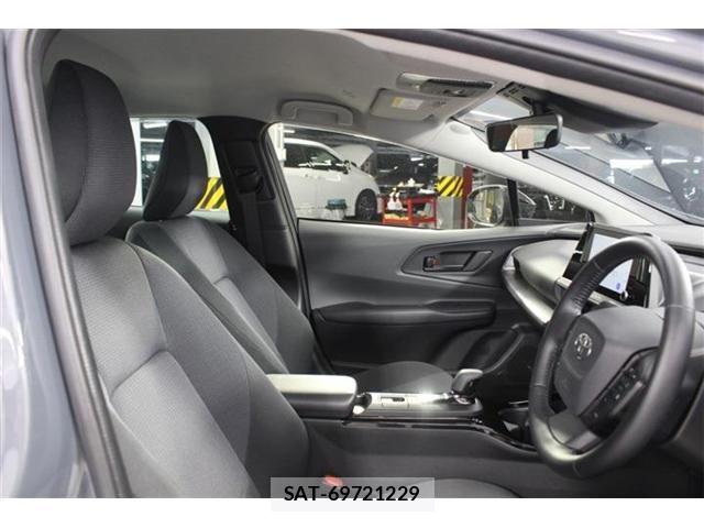 Toyota PRIUS 2024-03 7903238-26