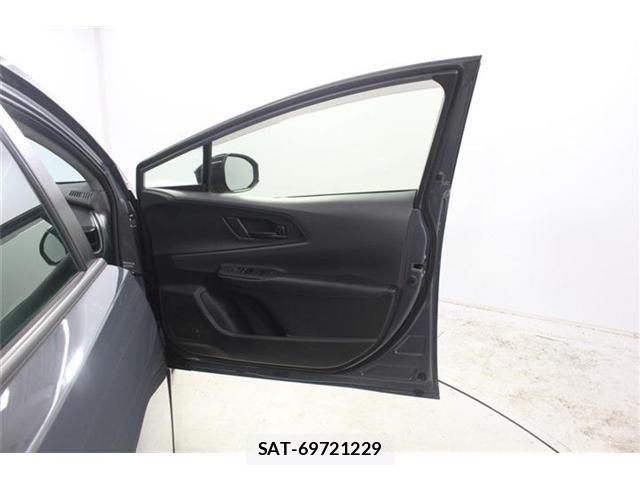 Toyota PRIUS 2024-03 7903238-28