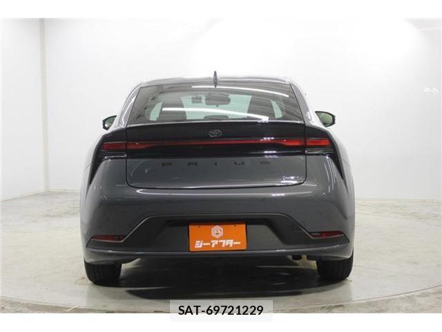 Toyota PRIUS 2024-03 7903238-5