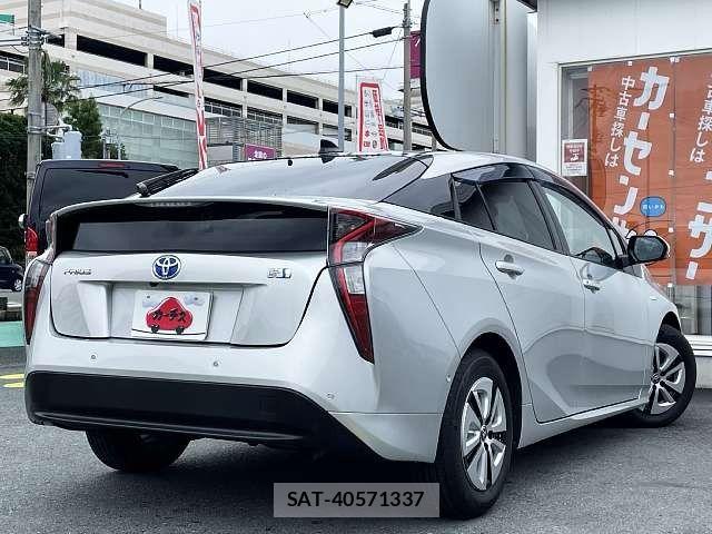 Toyota PRIUS 2016-12 7903243-2