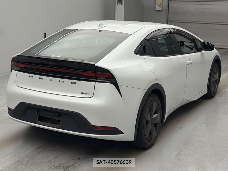 Toyota PRIUS 2023-06 7939791-1