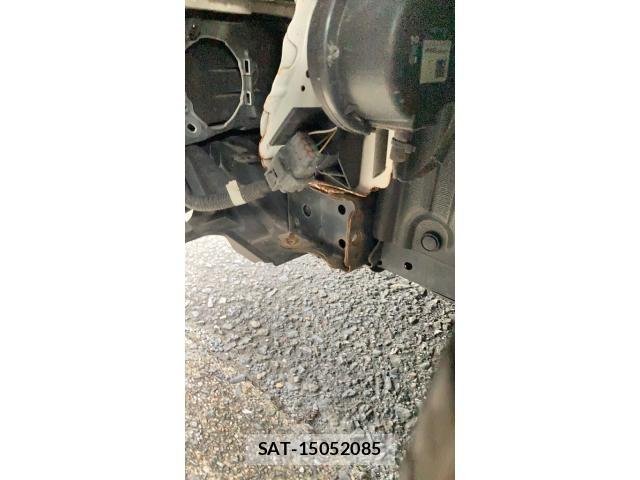 Toyota PRIUS 2013-05 7963342-25