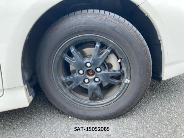 Toyota PRIUS 2013-05 7963342-4