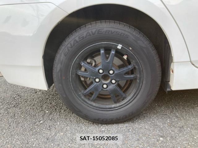 Toyota PRIUS 2013-05 7963342-5