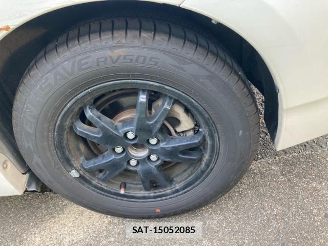 Toyota PRIUS 2013-05 7963342-6