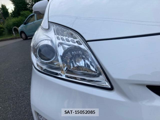 Toyota PRIUS 2013-05 7963342-8