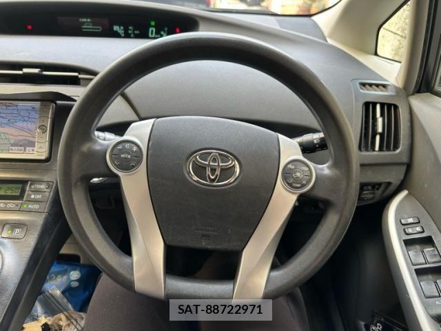 Toyota PRIUS 2009-12 7963345-9