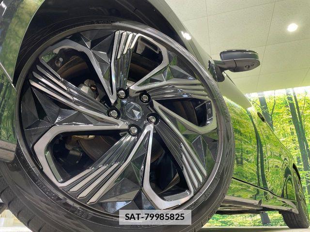 Toyota PRIUS 2023-06 7963308-12