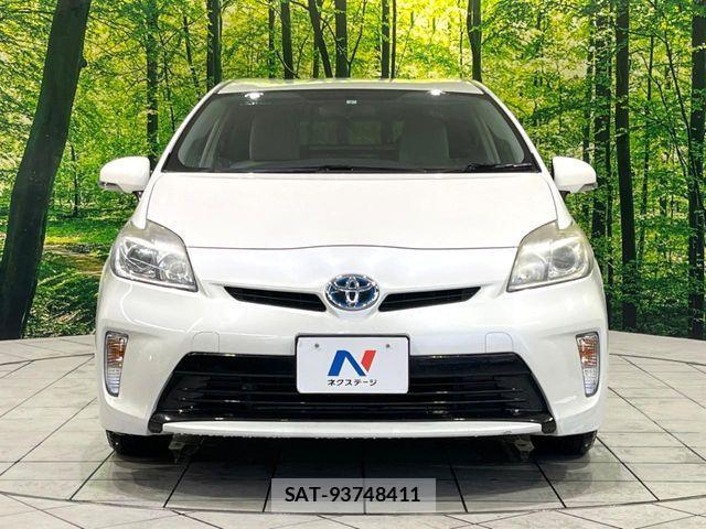 Toyota PRIUS 2013-07 7963336-13