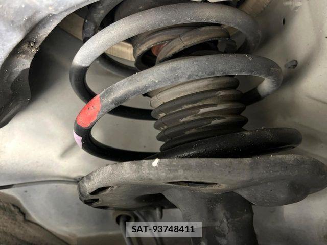 Toyota PRIUS 2013-07 7963336-19