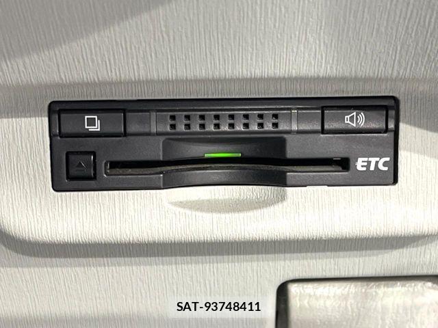 Toyota PRIUS 2013-07 7963336-4