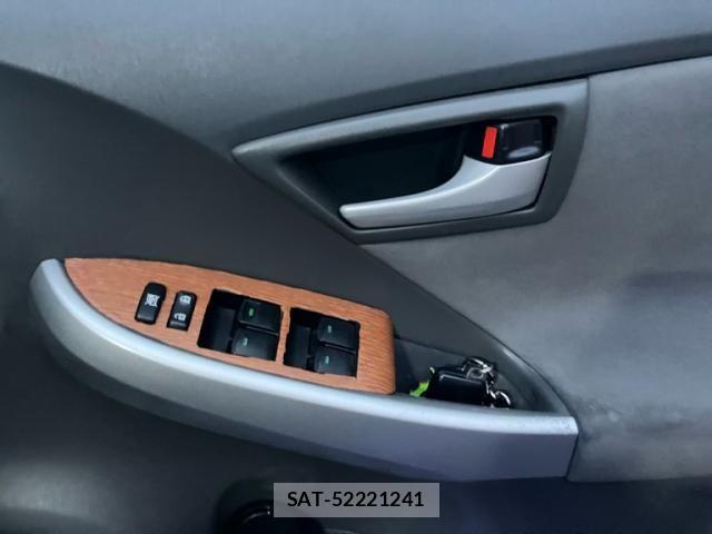 Toyota PRIUS 2010-05 7963343-12