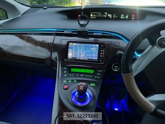 Toyota PRIUS 2010-05 7963343-14