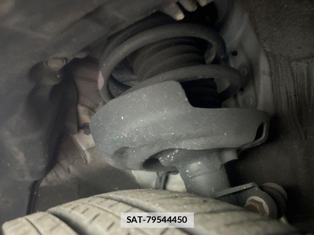 Toyota PRIUS 2019-06 7963321-19