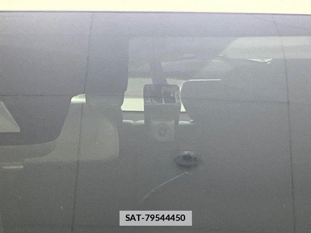 Toyota PRIUS 2019-06 7963321-3