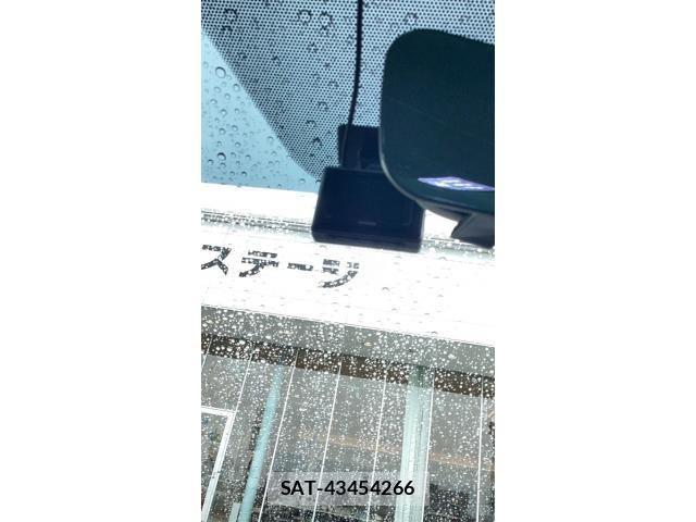 Toyota PRIUS 2015-03 7963339-16