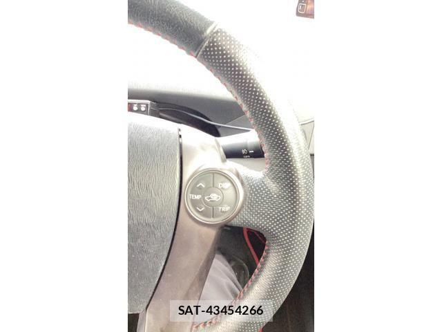 Toyota PRIUS 2015-03 7963339-17
