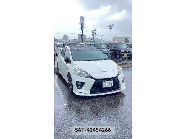 Toyota PRIUS 2015-03 7963339-2