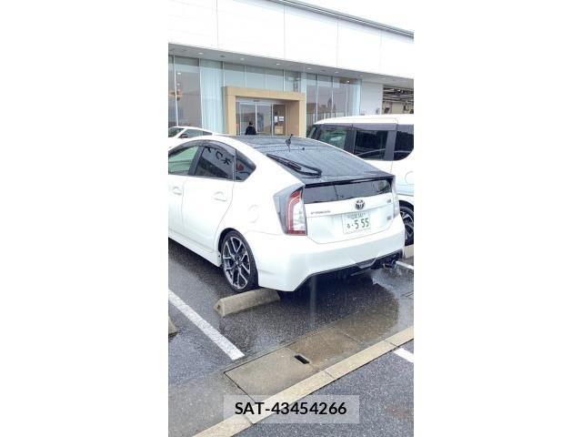 Toyota PRIUS 2015-03 7963339-5