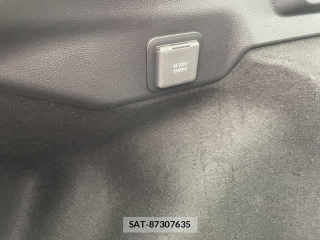 Toyota PRIUS 2023-11 7963320-12