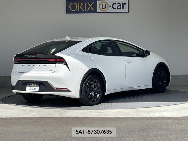 Toyota PRIUS 2023-11 7963320-2