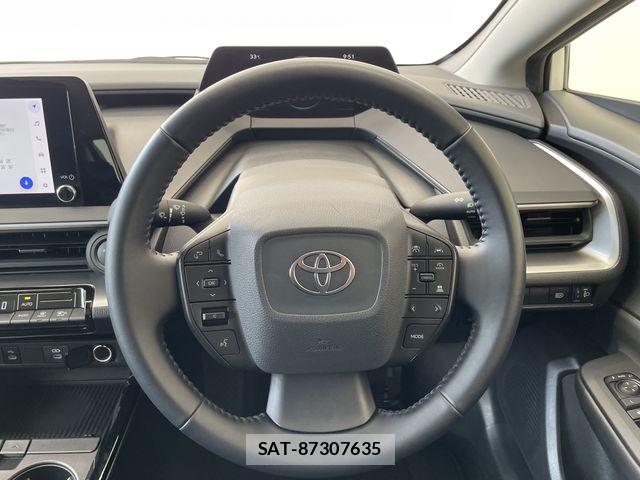 Toyota PRIUS 2023-11 7963320-7