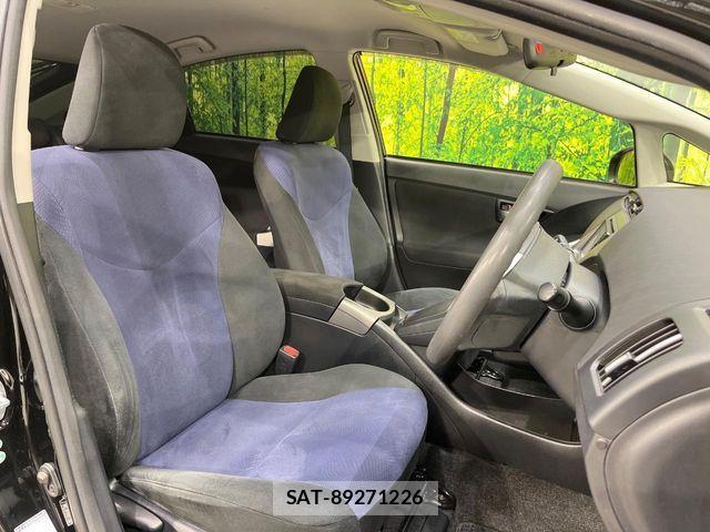 Toyota PRIUS 2015-03 7963335-7