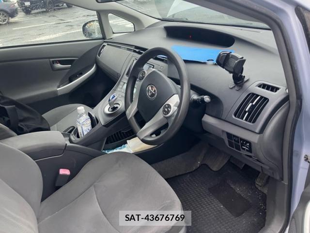 Toyota PRIUS 2010-03 7963344-11