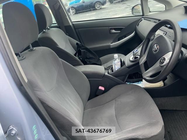 Toyota PRIUS 2010-03 7963344-12