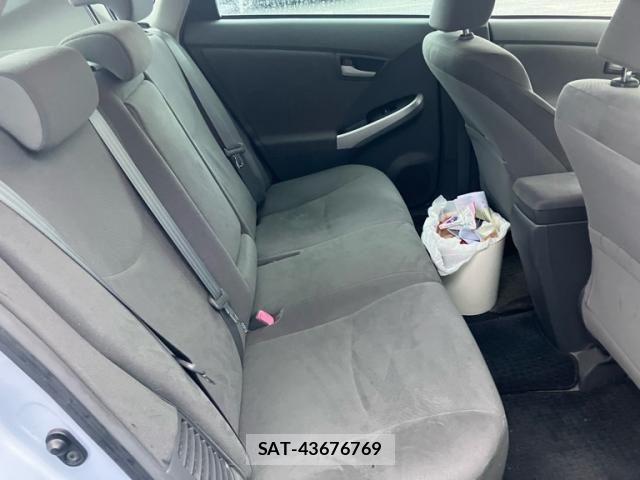 Toyota PRIUS 2010-03 7963344-13