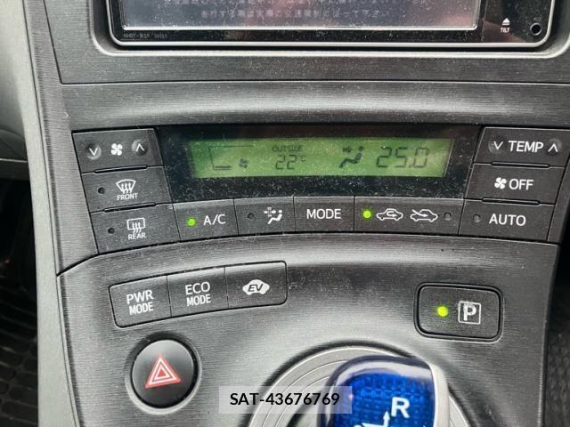 Toyota PRIUS 2010-03 7963344-15
