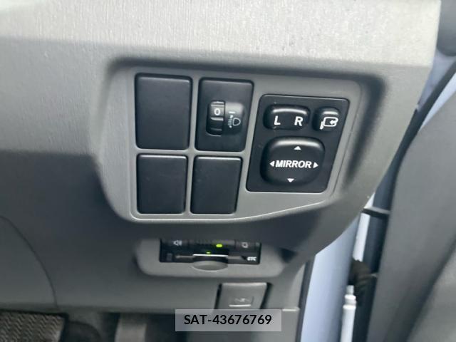 Toyota PRIUS 2010-03 7963344-18