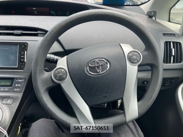Toyota PRIUS 2010-03 7963340-21