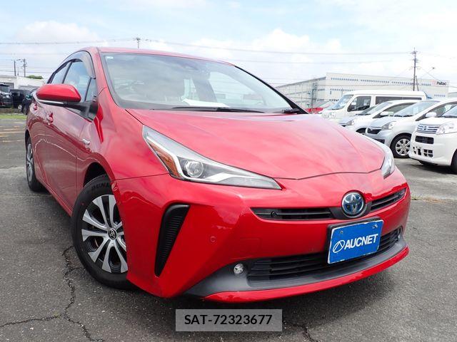 Toyota PRIUS 2019-04 7963299-0