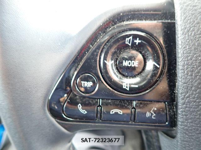 Toyota PRIUS 2019-04 7963299-11