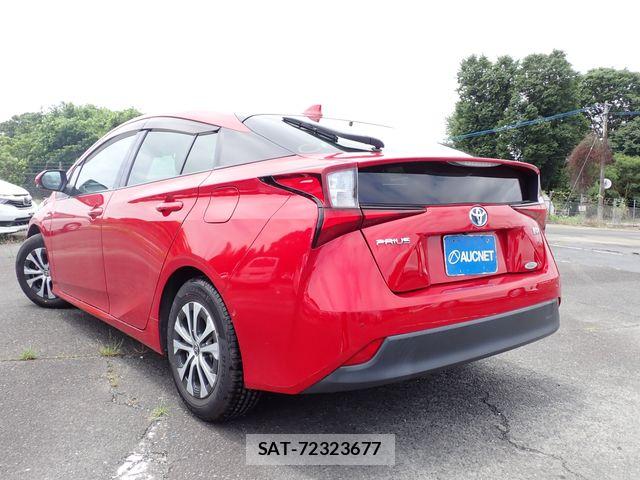 Toyota PRIUS 2019-04 7963299-2