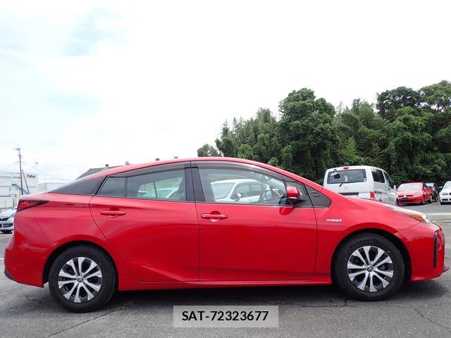 Toyota PRIUS 2019-04 7963299-4