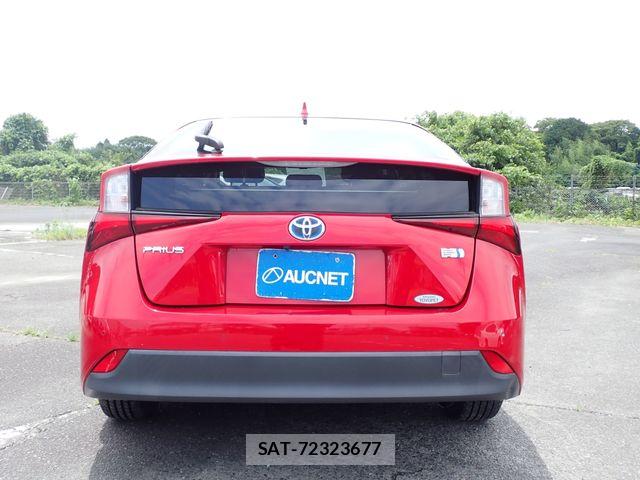 Toyota PRIUS 2019-04 7963299-5