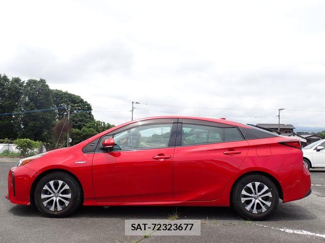 Toyota PRIUS 2019-04 7963299-6