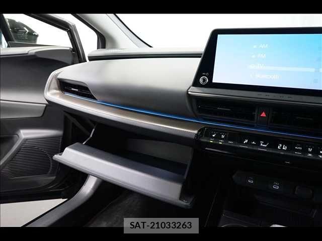 Toyota PRIUS 2023-11 7963312-12