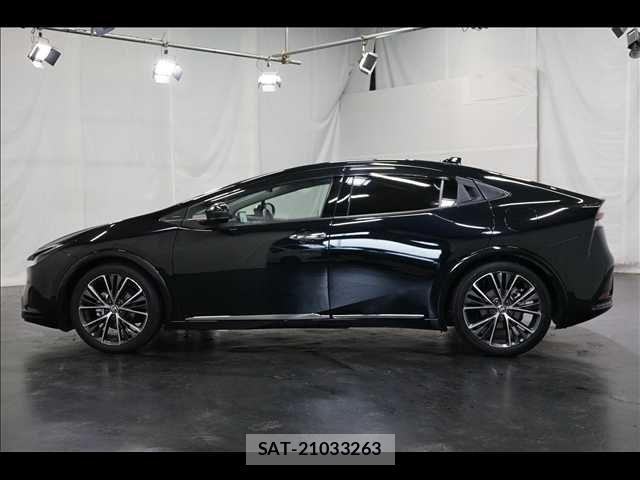 Toyota PRIUS 2023-11 7963312-14