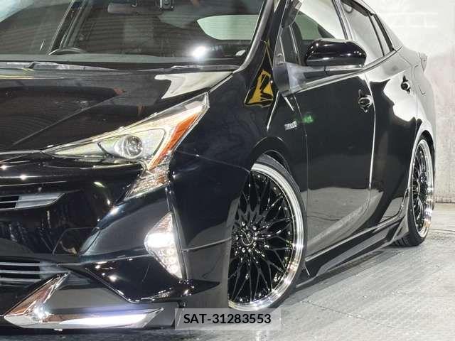 Toyota PRIUS 2015-12 7963322-9