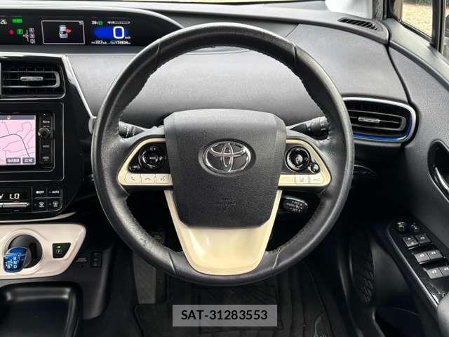 Toyota PRIUS 2015-12 7963322-19