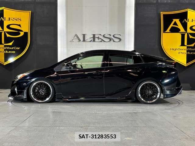 Toyota PRIUS 2015-12 7963322-4