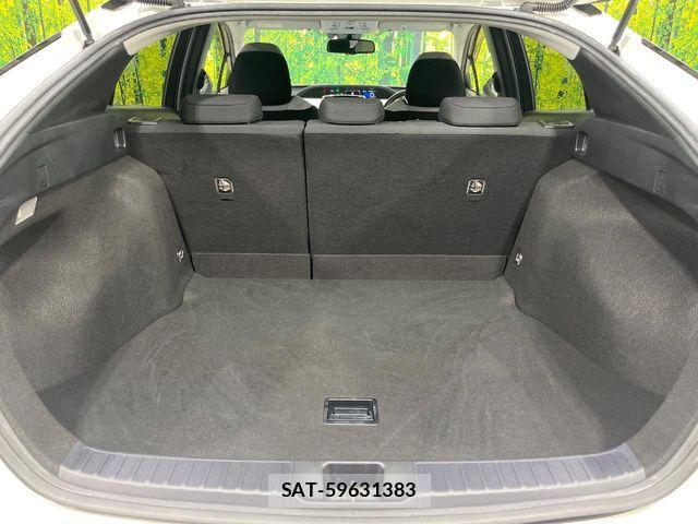 Toyota PRIUS 2018-02 7963323-9