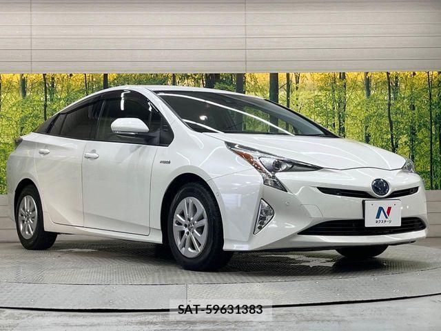 Toyota PRIUS 2018-02 7963323-15