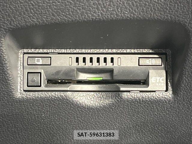 Toyota PRIUS 2018-02 7963323-4