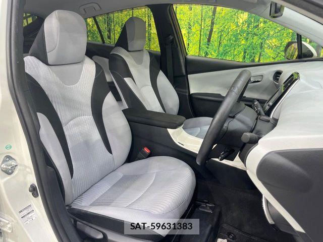 Toyota PRIUS 2018-02 7963323-7