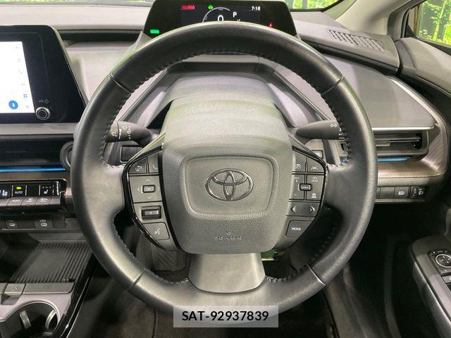 Toyota PRIUS 2023-05 7963319-10