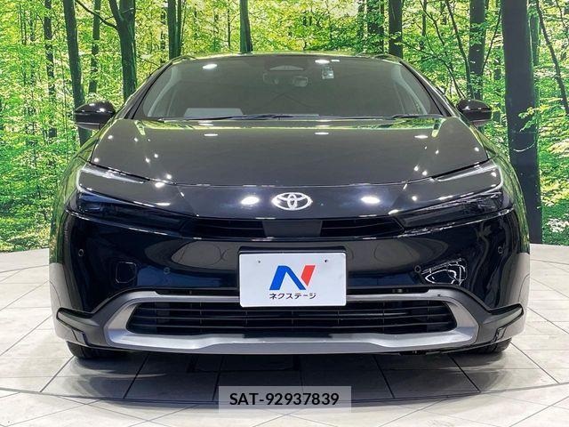 Toyota PRIUS 2023-05 7963319-13